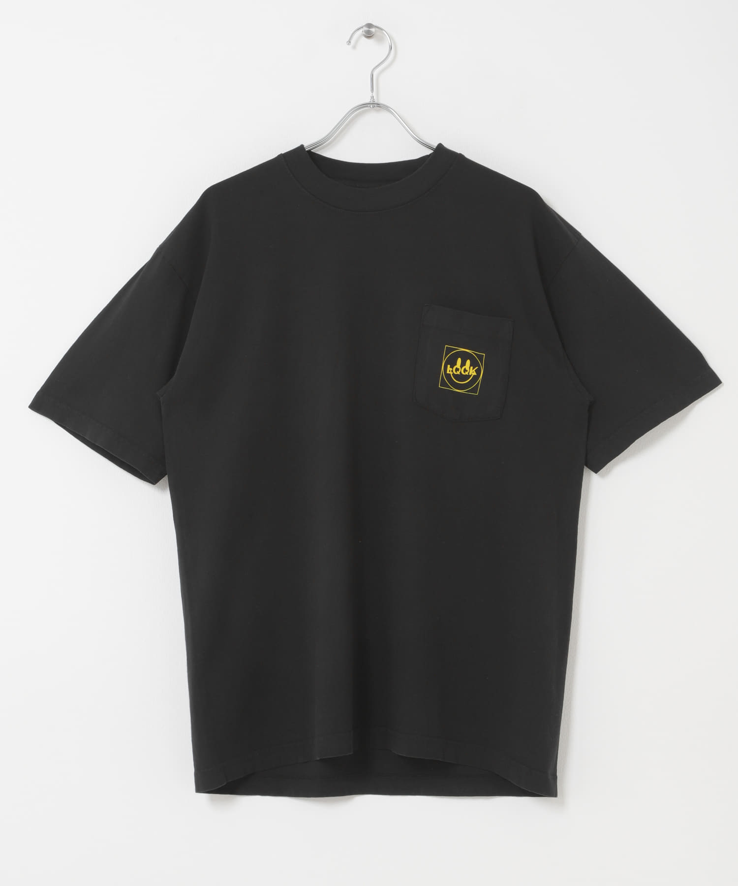LQQK Studio　SMILEY LOGO POCKET TEE