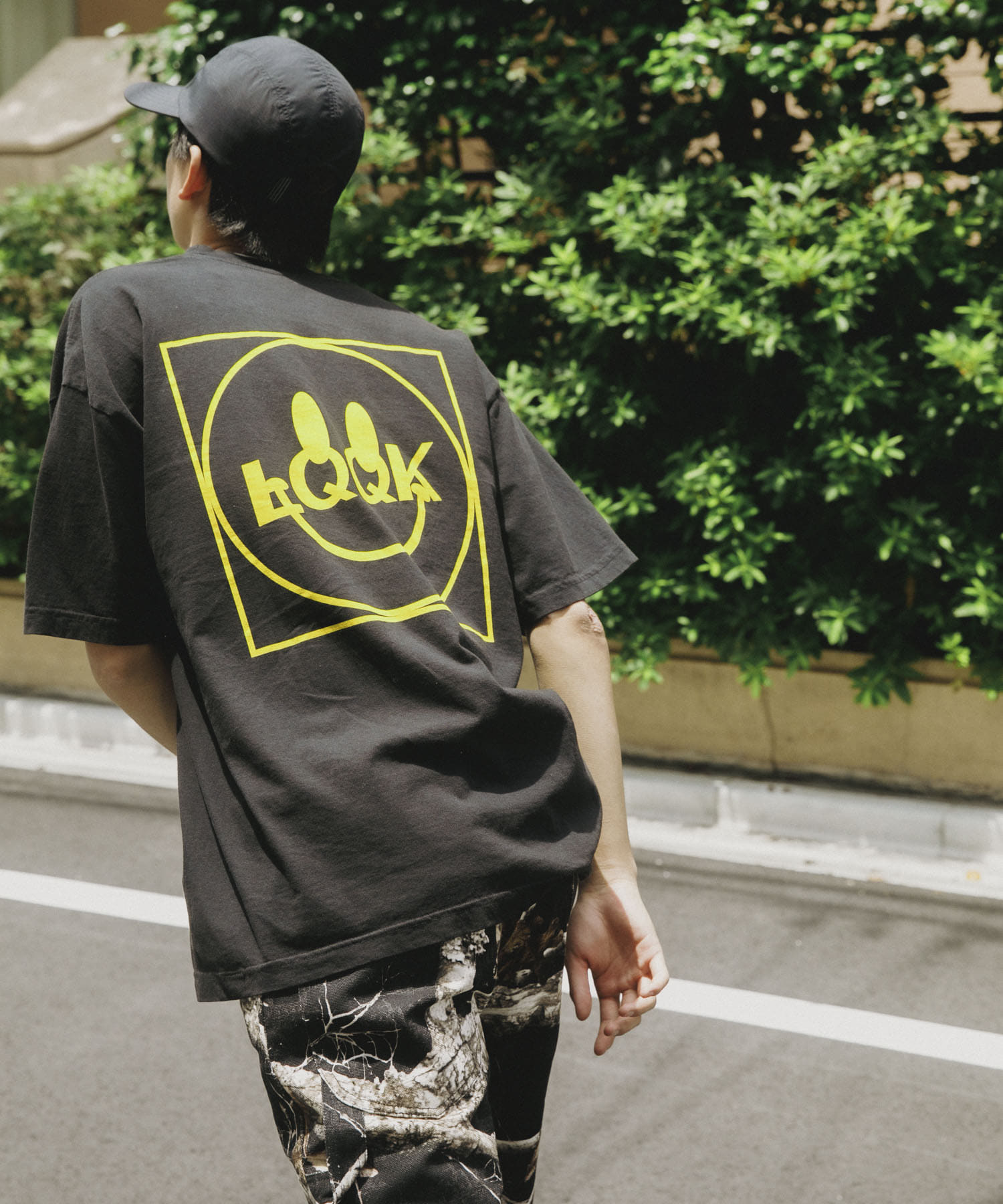 LQQK Studio　SMILEY LOGO POCKET TEE