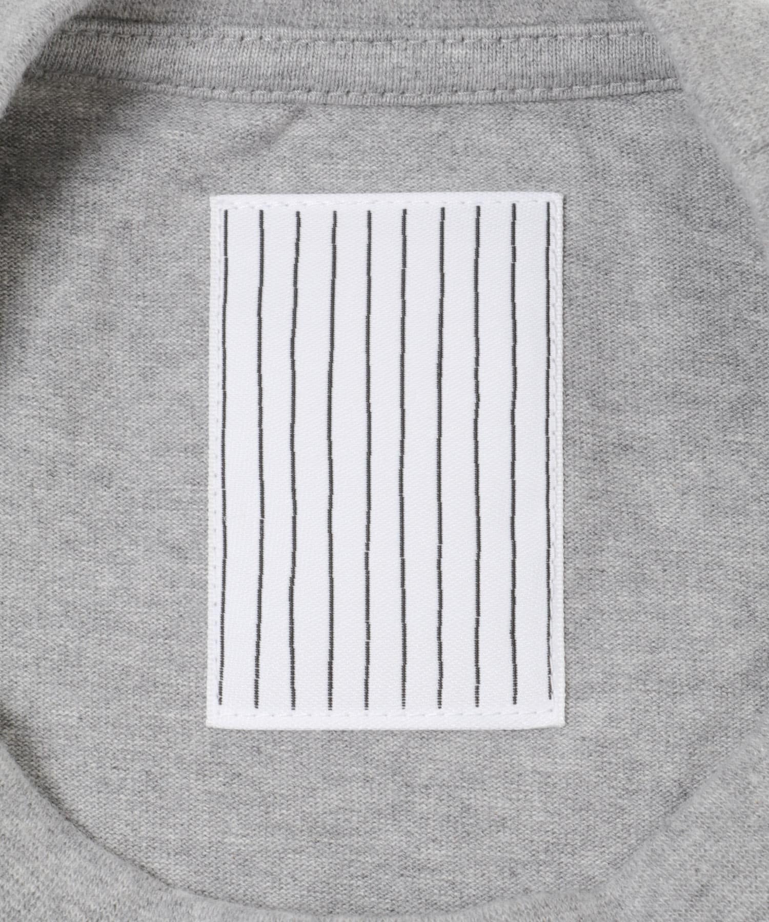 GREY M