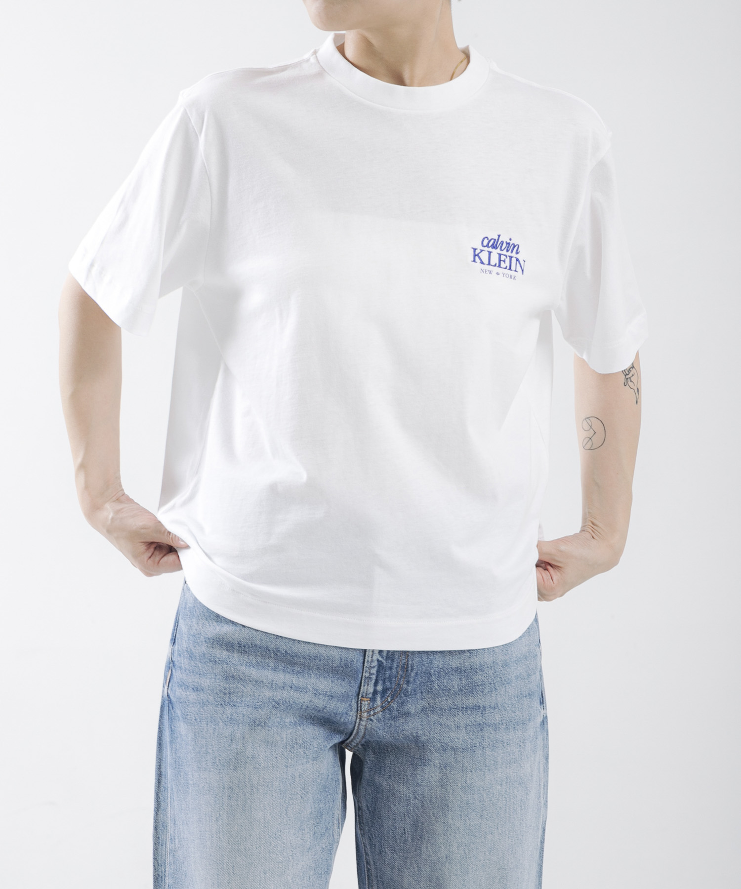 Calvin Klein　W.SS BOXY GRAPHIC T-SHIRT