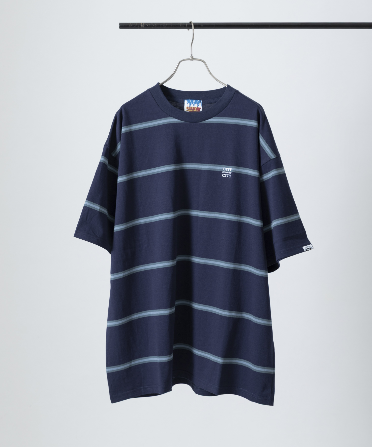 CITY COUNTRY CITY　EMBROIDERD LOGO BORDER T