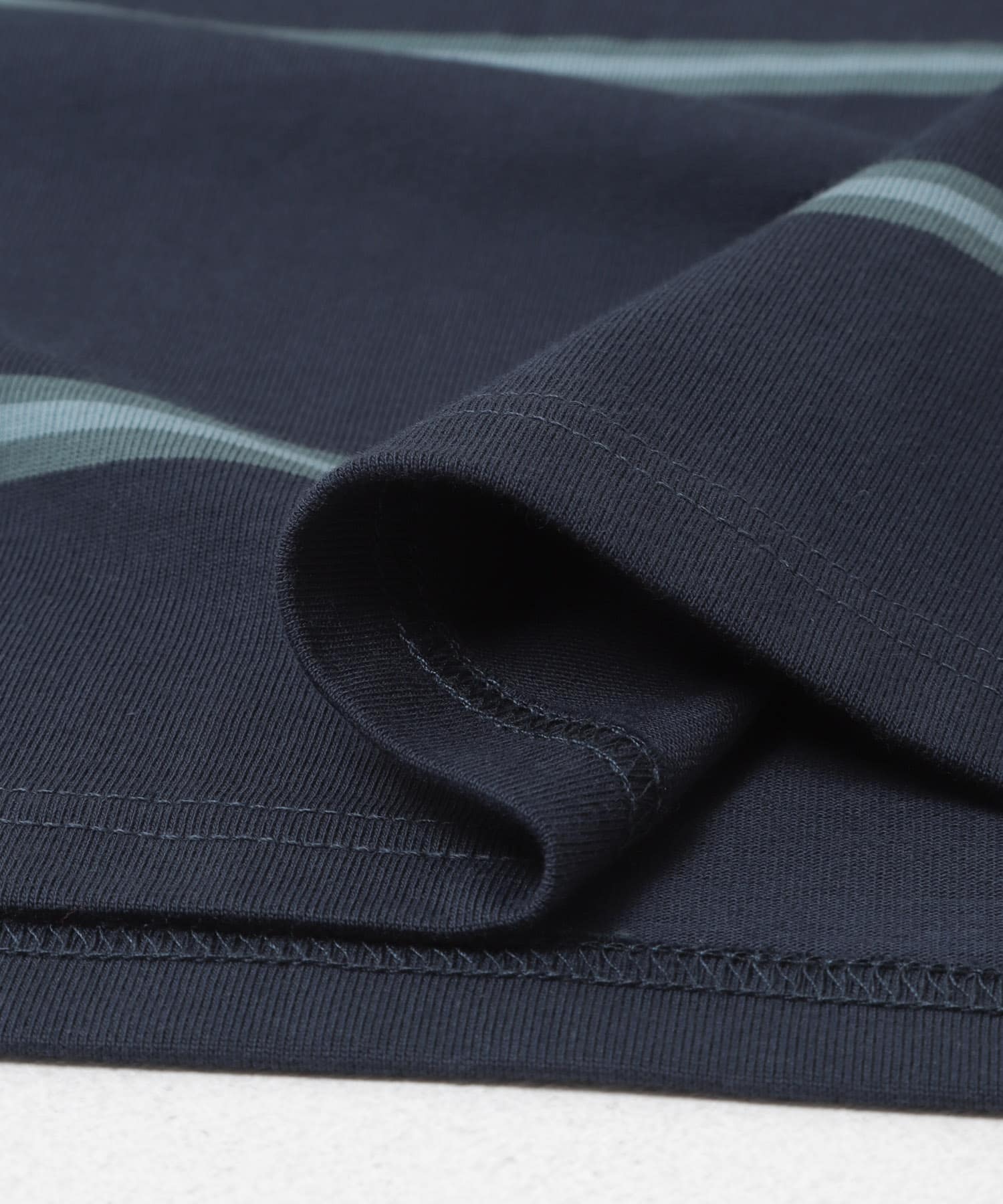 CITY COUNTRY CITY　EMBROIDERD LOGO BORDER T NAVY M