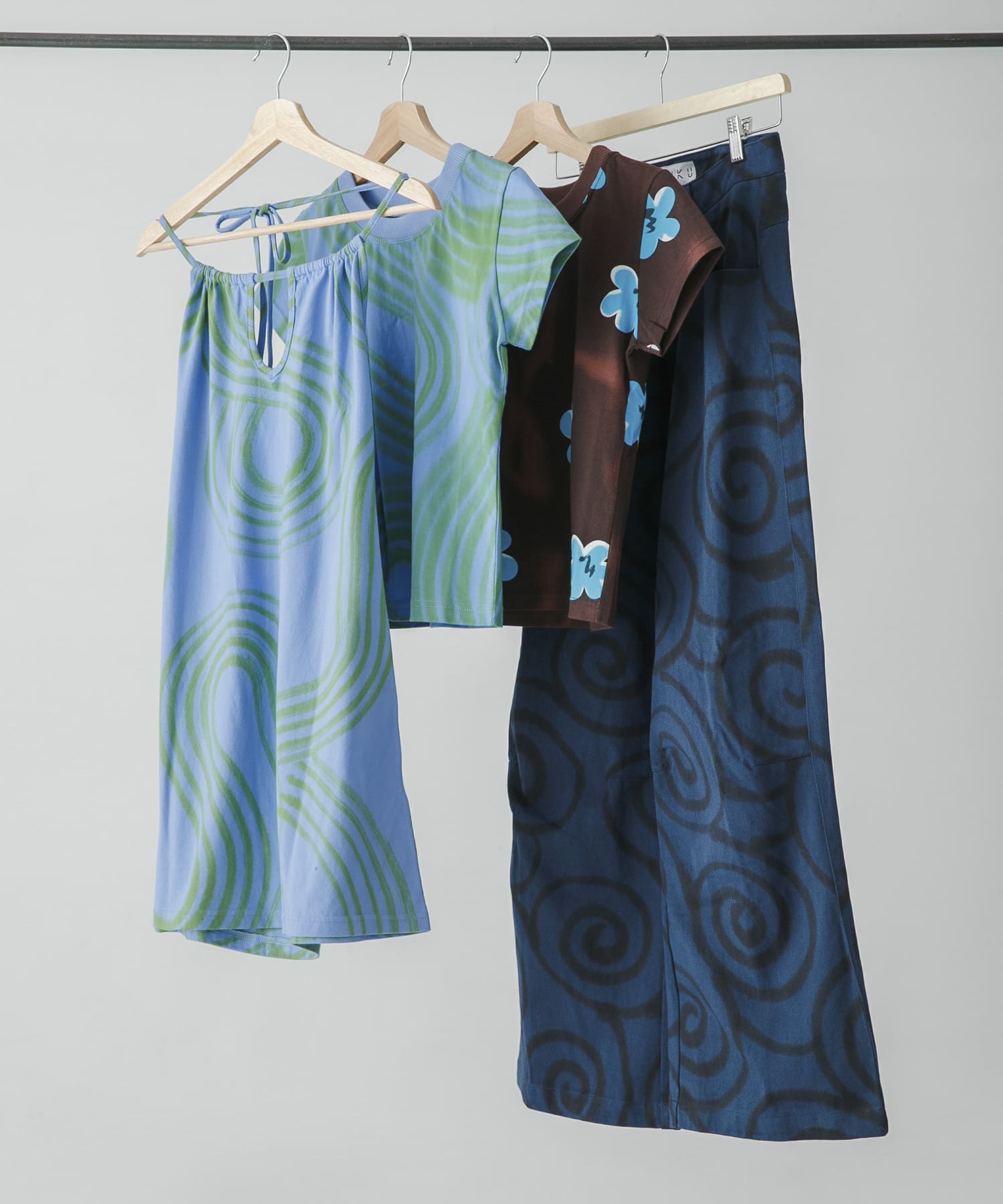 SUKU HOME　HALTERD DRESS RIPPLE M