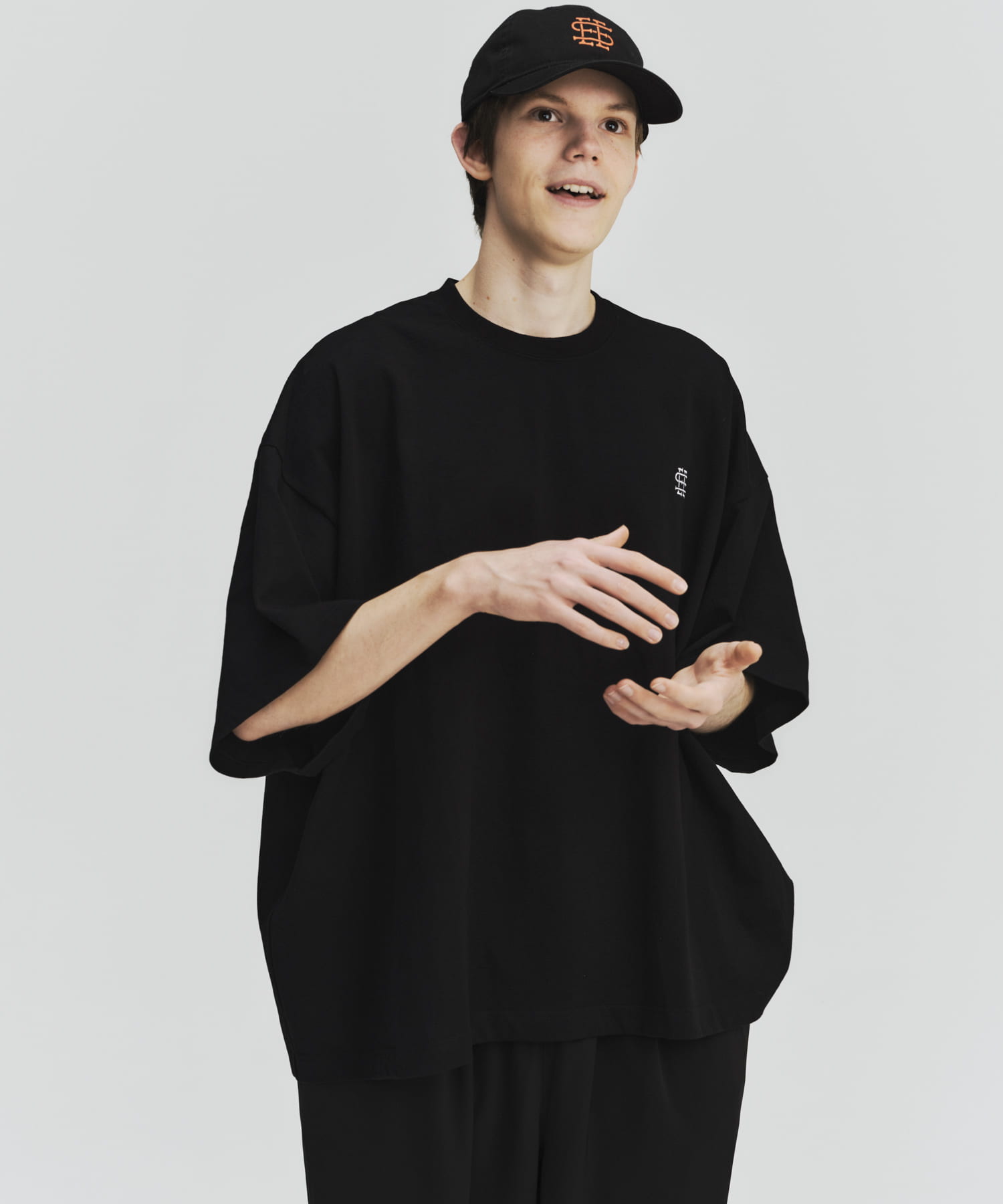 SEE SEE　SUPER BIG SS TEE F BLACK M