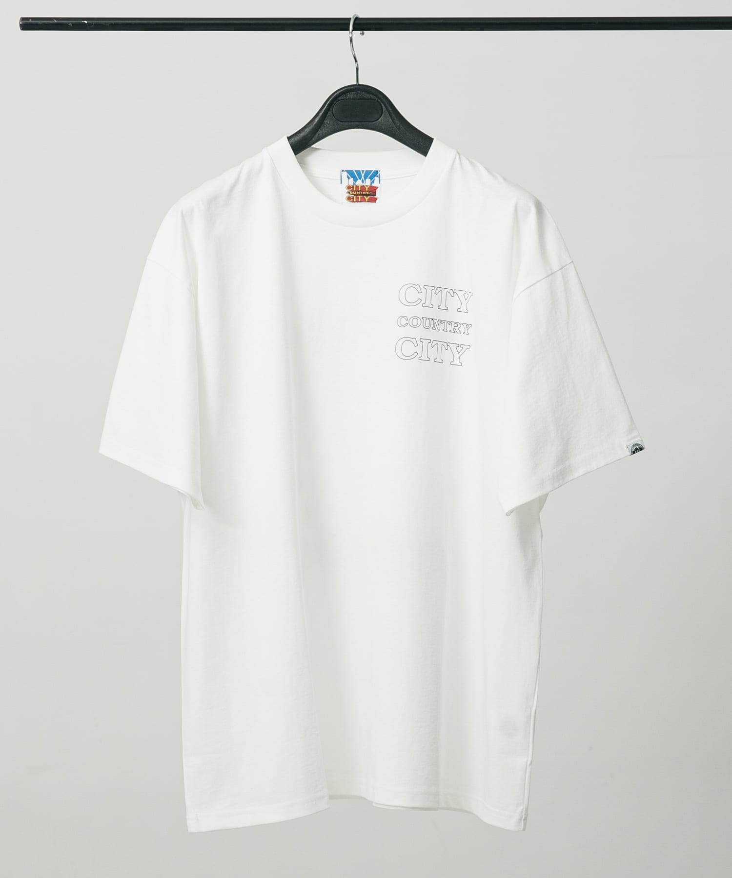 CITY COUNTRY CITY T-SHIRT CITY C CITY(M WHITE): トップス｜URBAN