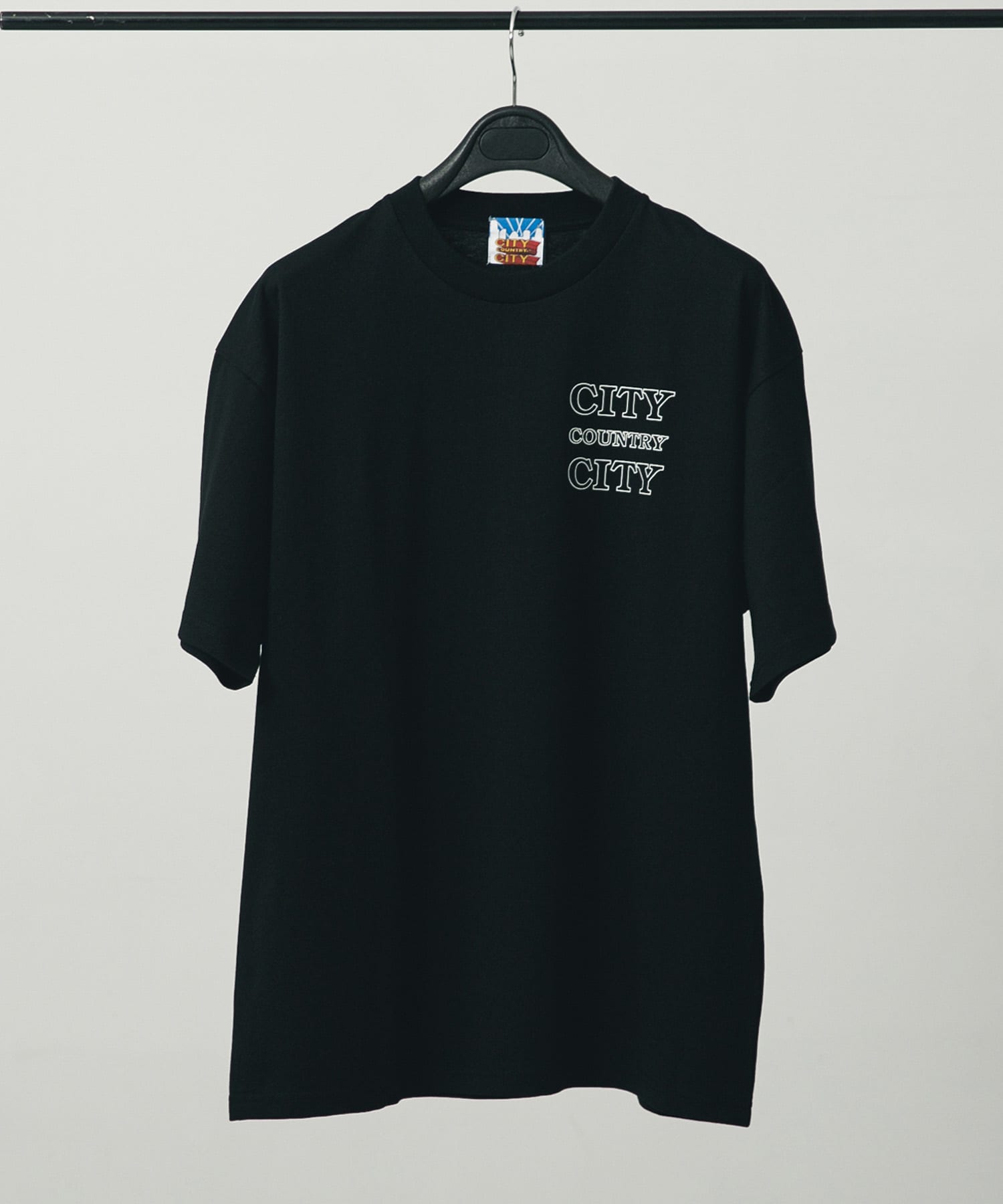 CITY COUNTRY CITY T-SHIRT CITY C CITY(M WHITE): トップス｜URBAN