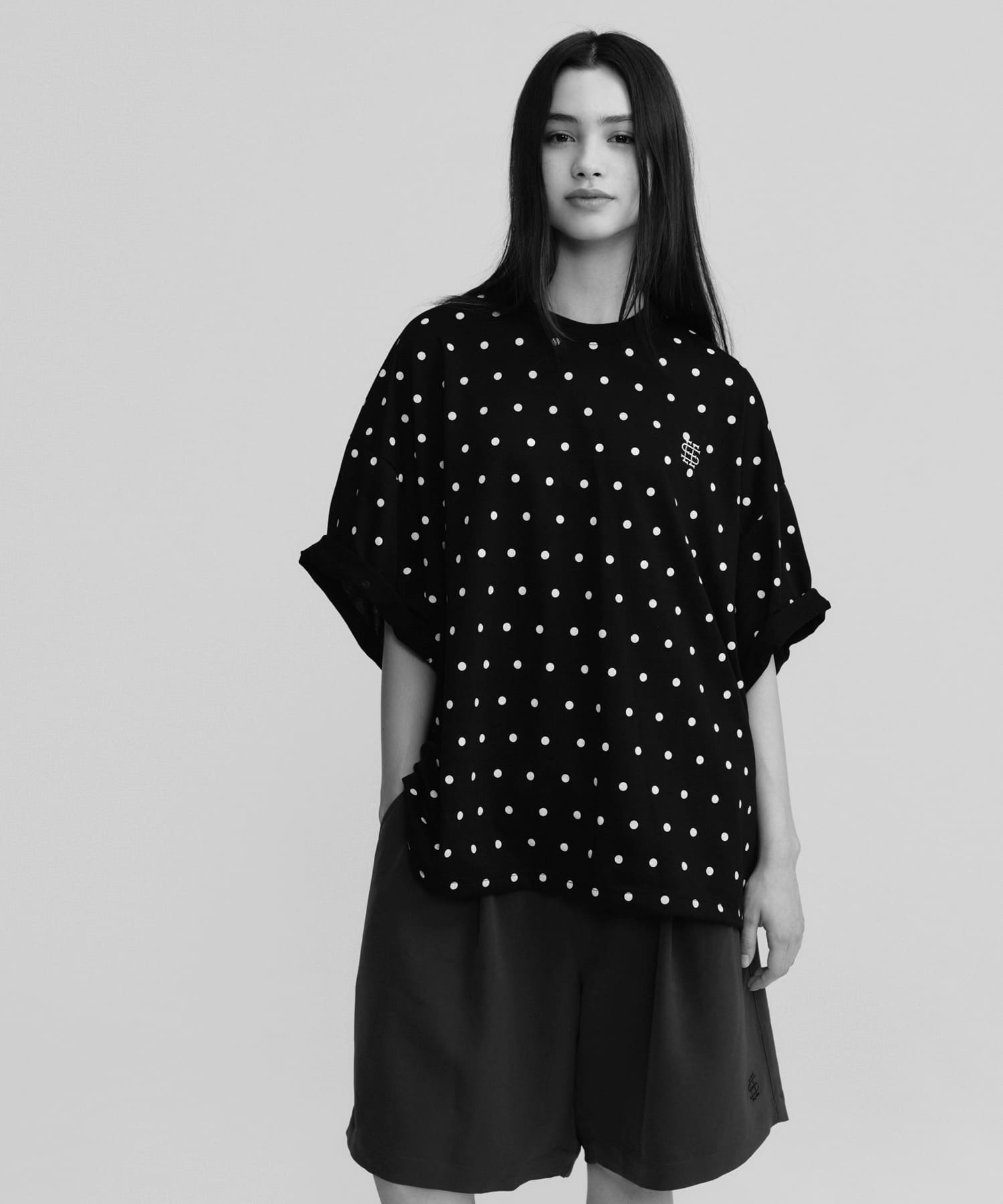 【L】 SEE SEE　SUPER BIG DOT TEE アーバンリサーチ SEE SEE SUPER BIG DOT TEE(M BLACK): トップス｜URBAN RESEARCH公式