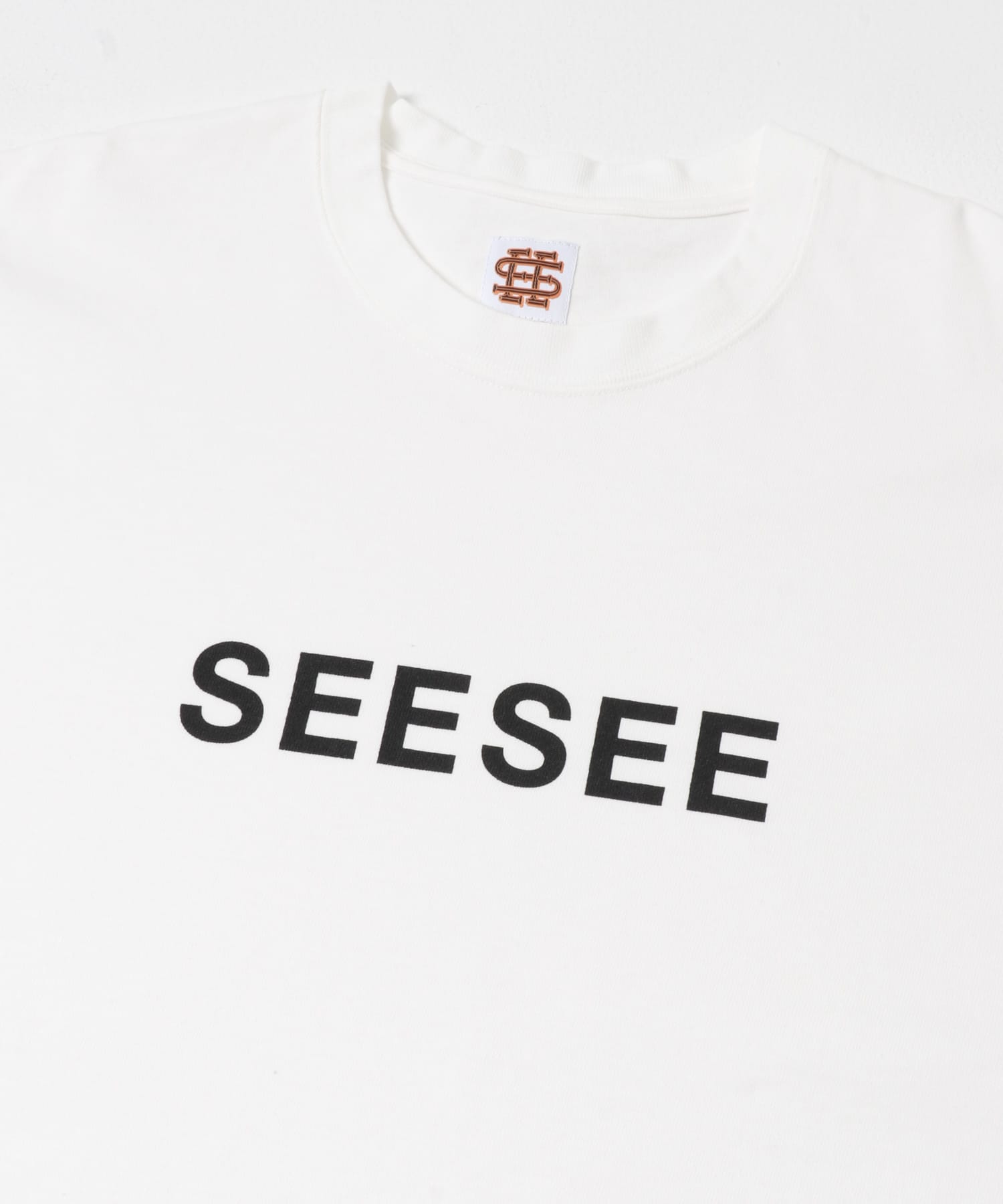 SEE SEE SUPER BIG CC LOGO TEE(M WHITE): トップス｜URBAN RESEARCH