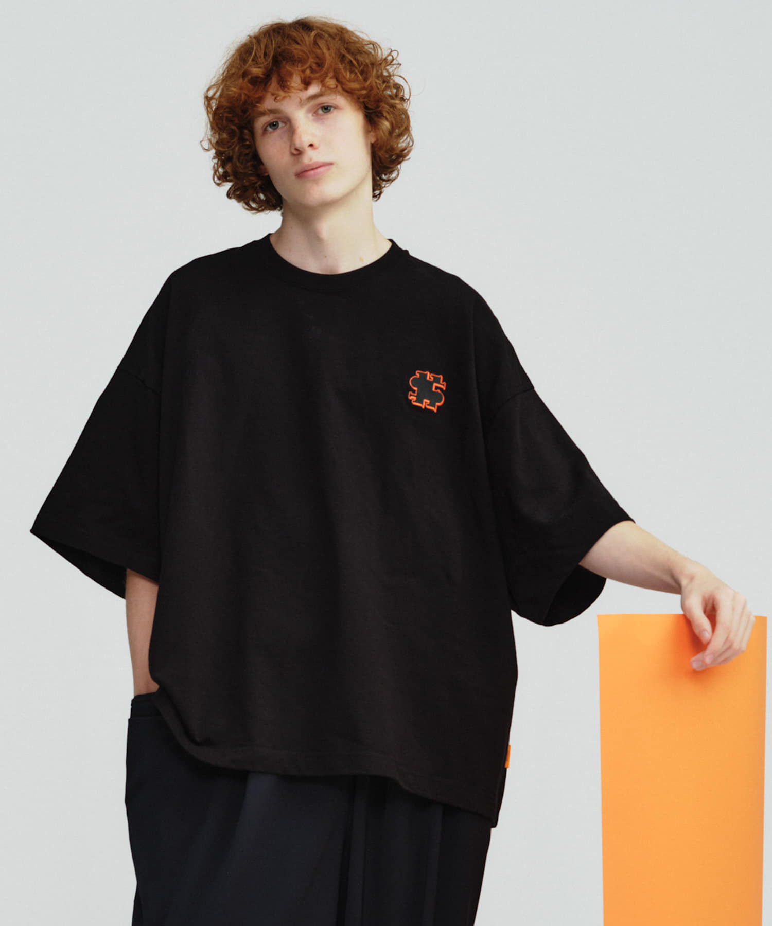 SEE SEE SUPER BIG OUTLINE TEE(M BLACK): トップス｜URBAN RESEARCH