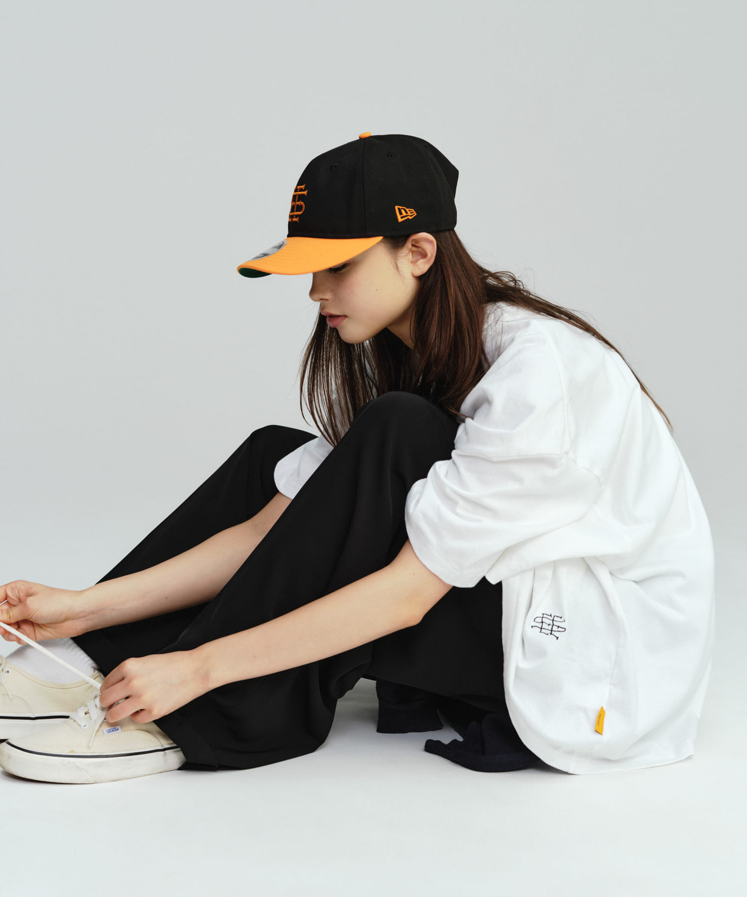 SEE SEE S BIG CALLIGRAPHY LOGO(M WHITE): トップス｜URBAN RESEARCH