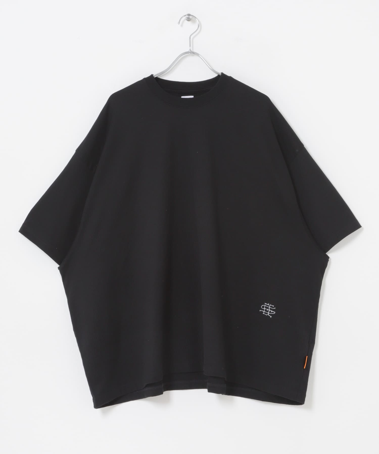 SEE SEE　S BIG CALLIGRAPHY LOGO (Lサイズ) SEE SEE S BIG CALLIGRAPHY LOGO(M WHITE): トップス｜URBAN RESEARCH