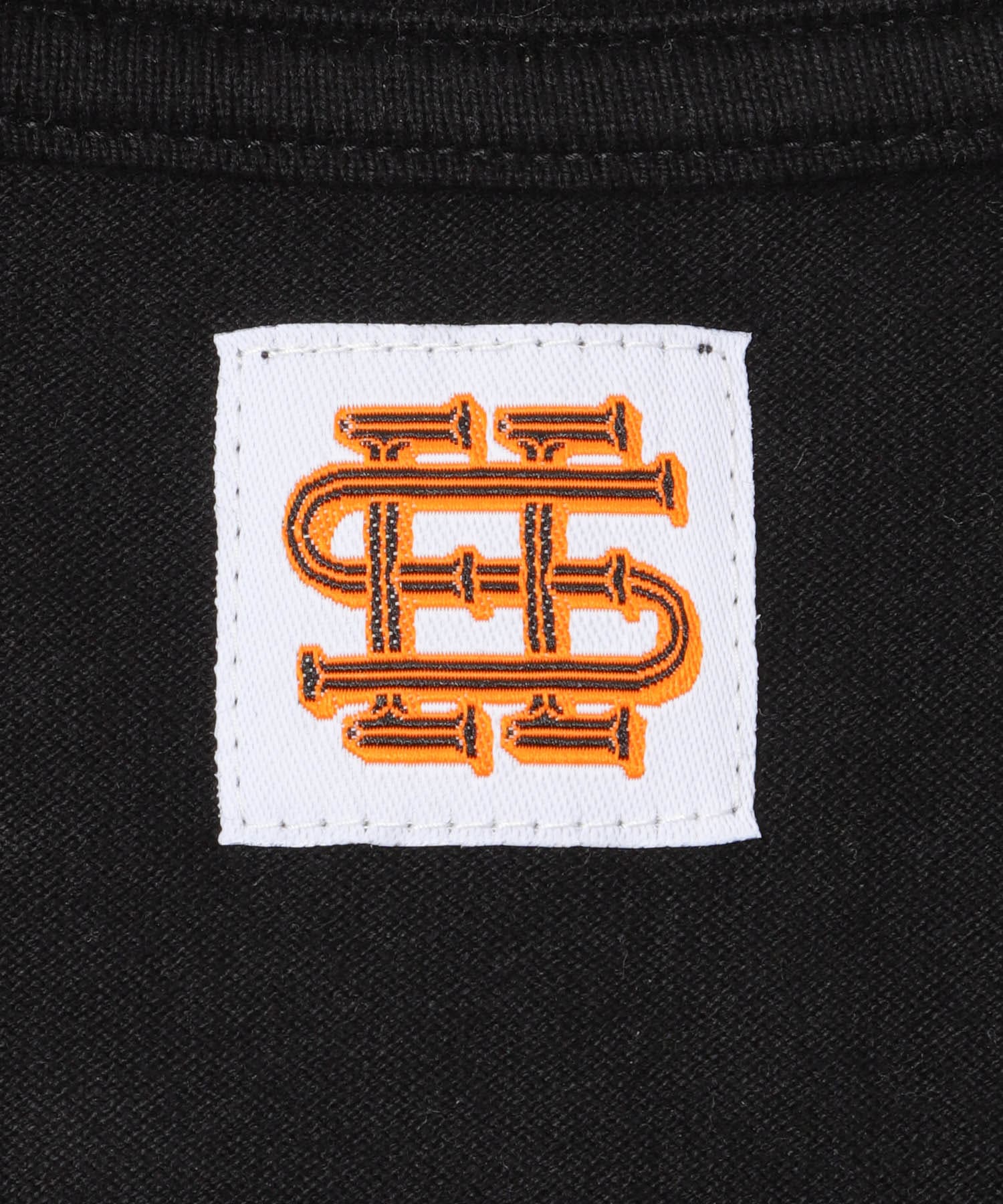SEE SEE S BIG CALLIGRAPHY LOGO(M WHITE): トップス｜URBAN RESEARCH