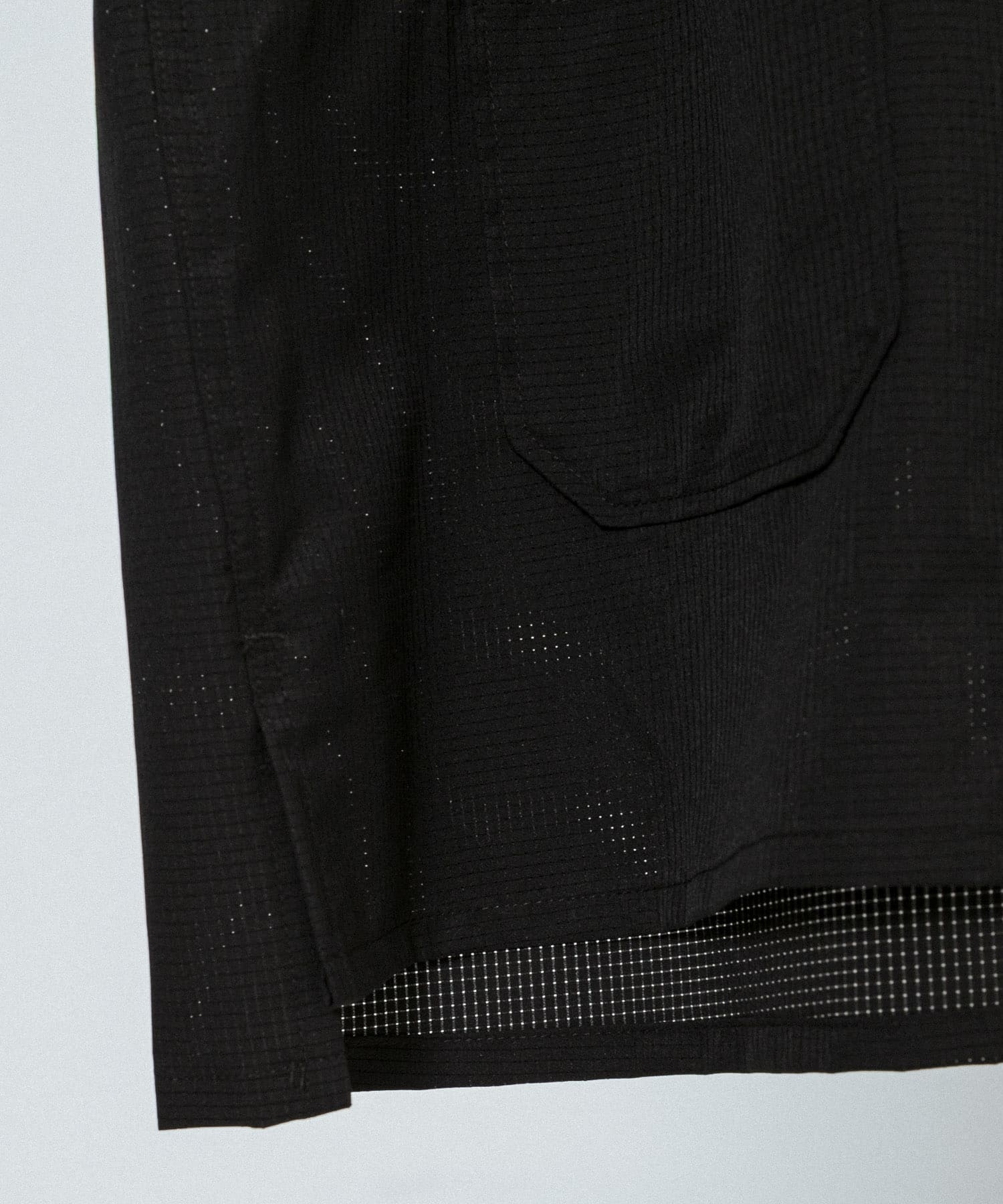 BLACK MESH