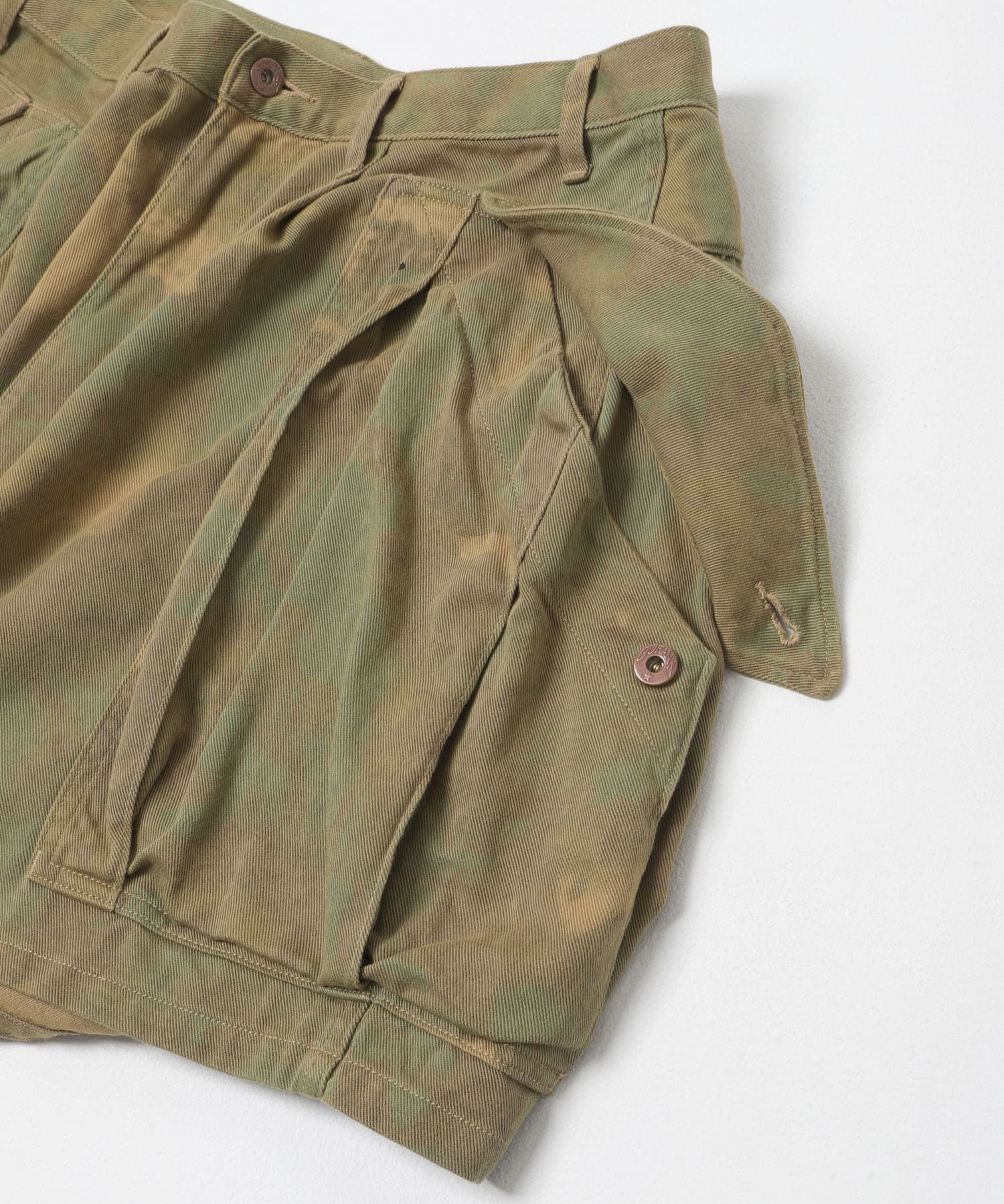 Gurank　CAMO CARGO SHORTS BEG 34