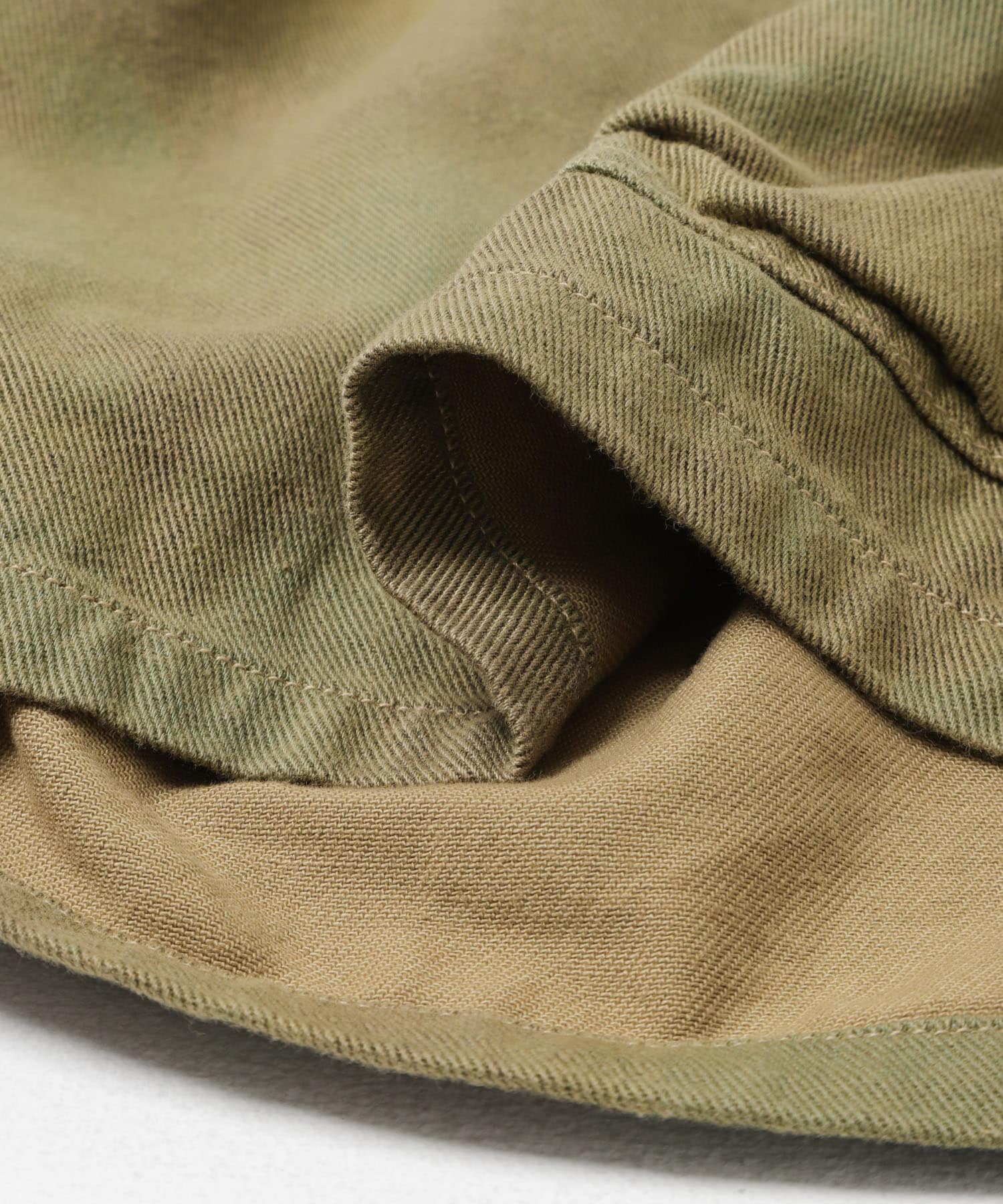 Gurank　CAMO CARGO SHORTS BEG 34