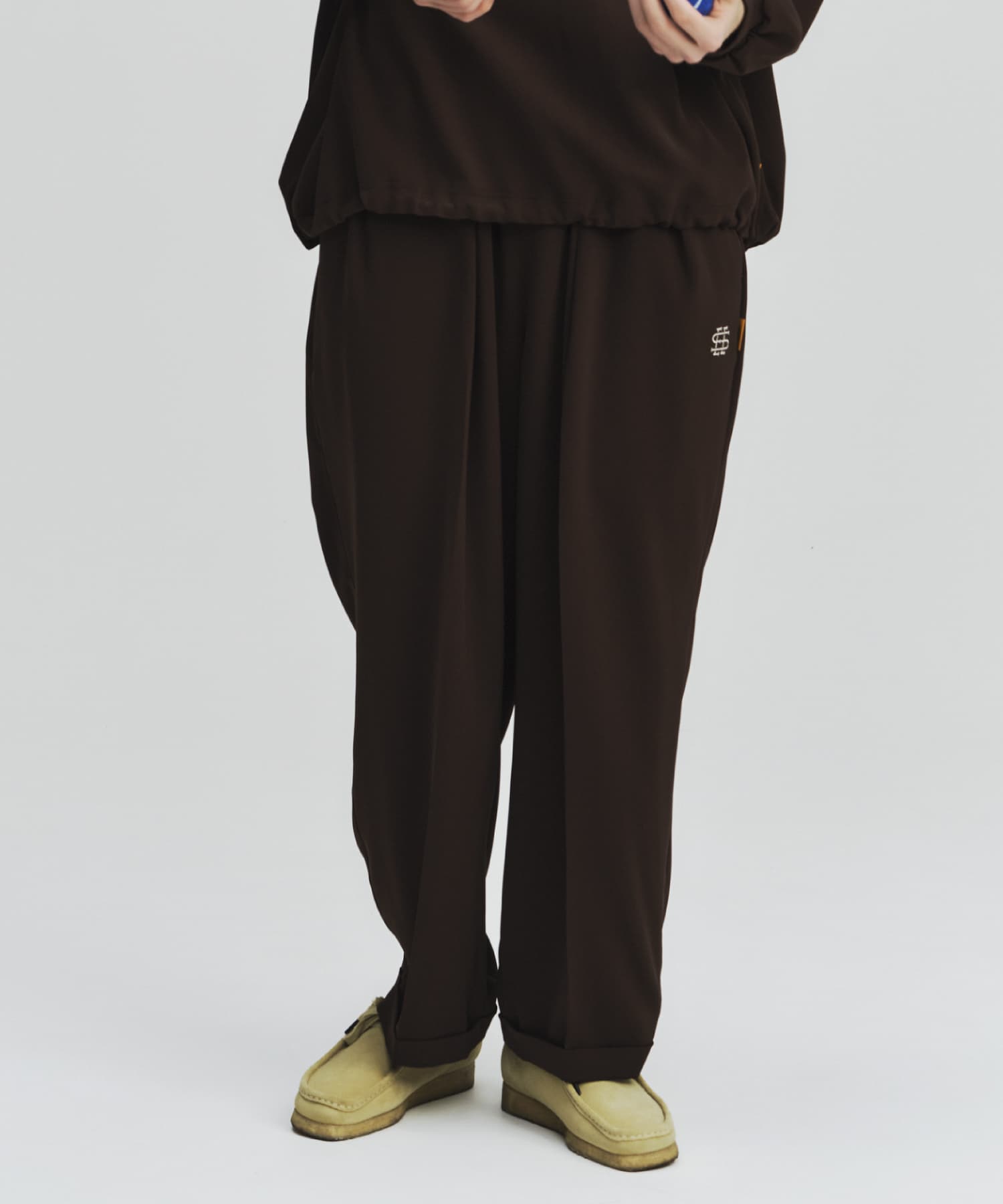 SEE SEE　INVERTED PLEATS PANTS