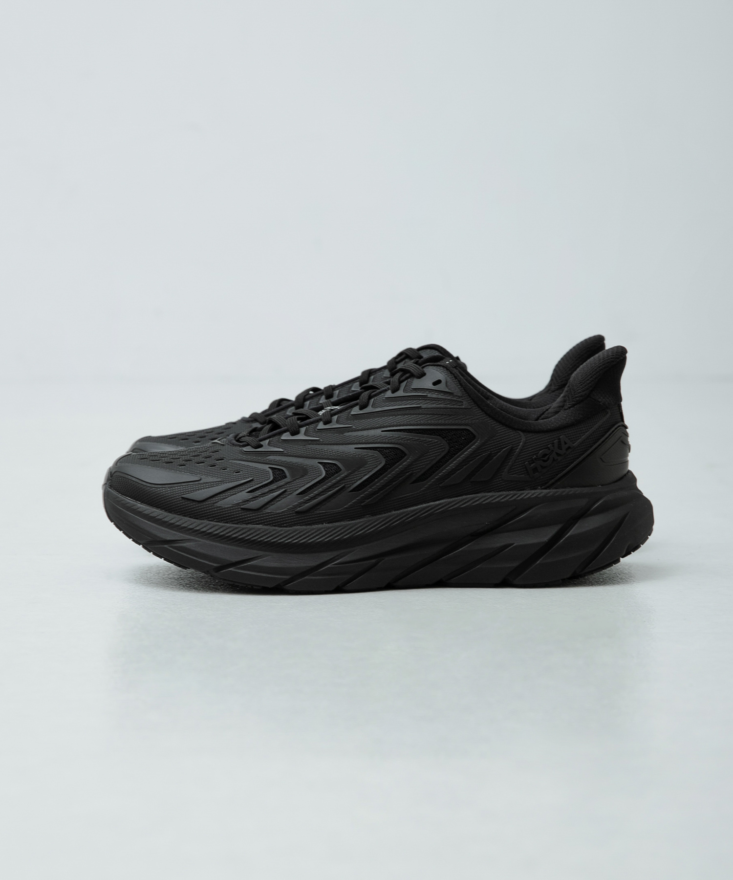 HOKA ONEONE　M CLIFTON UTL