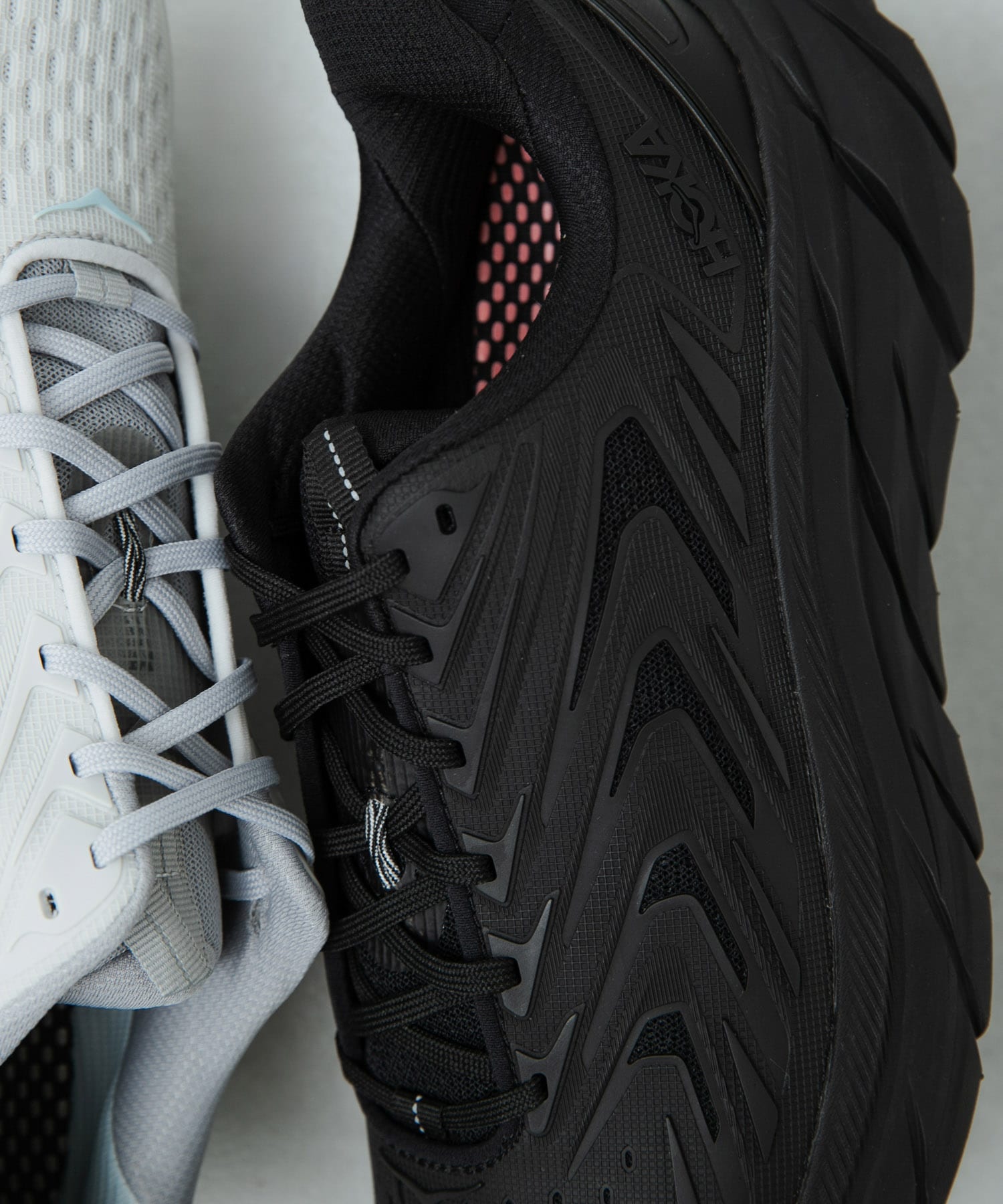 HOKA ONEONE M CLIFTON UTL(8 BLACK): シューズ｜URBAN RESEARCH公式