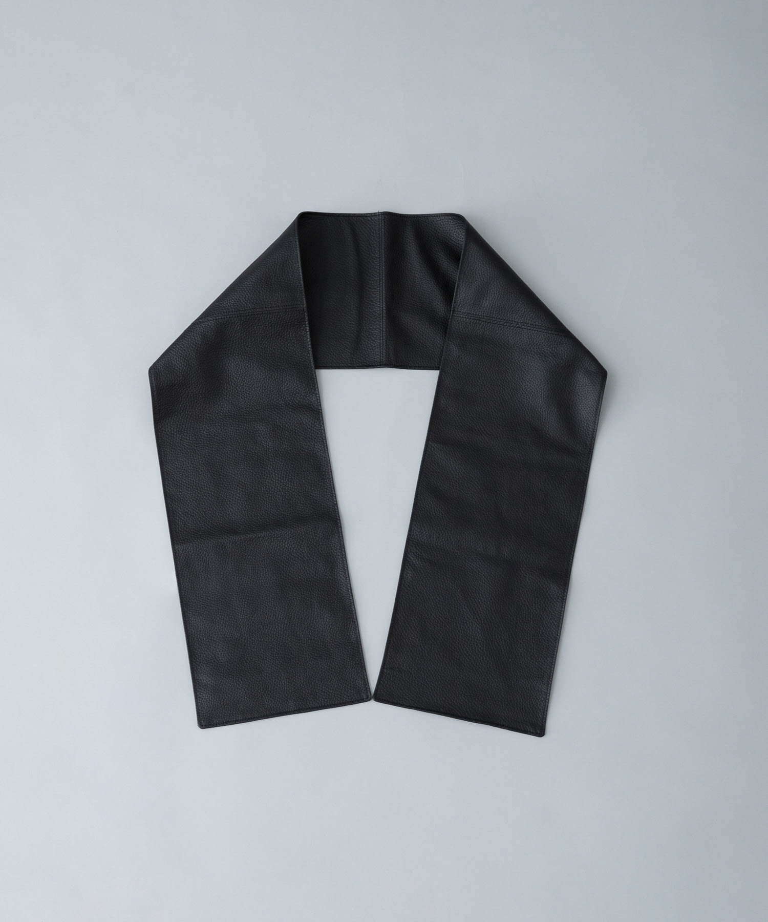 DAYDATE　LEATHER SCARF