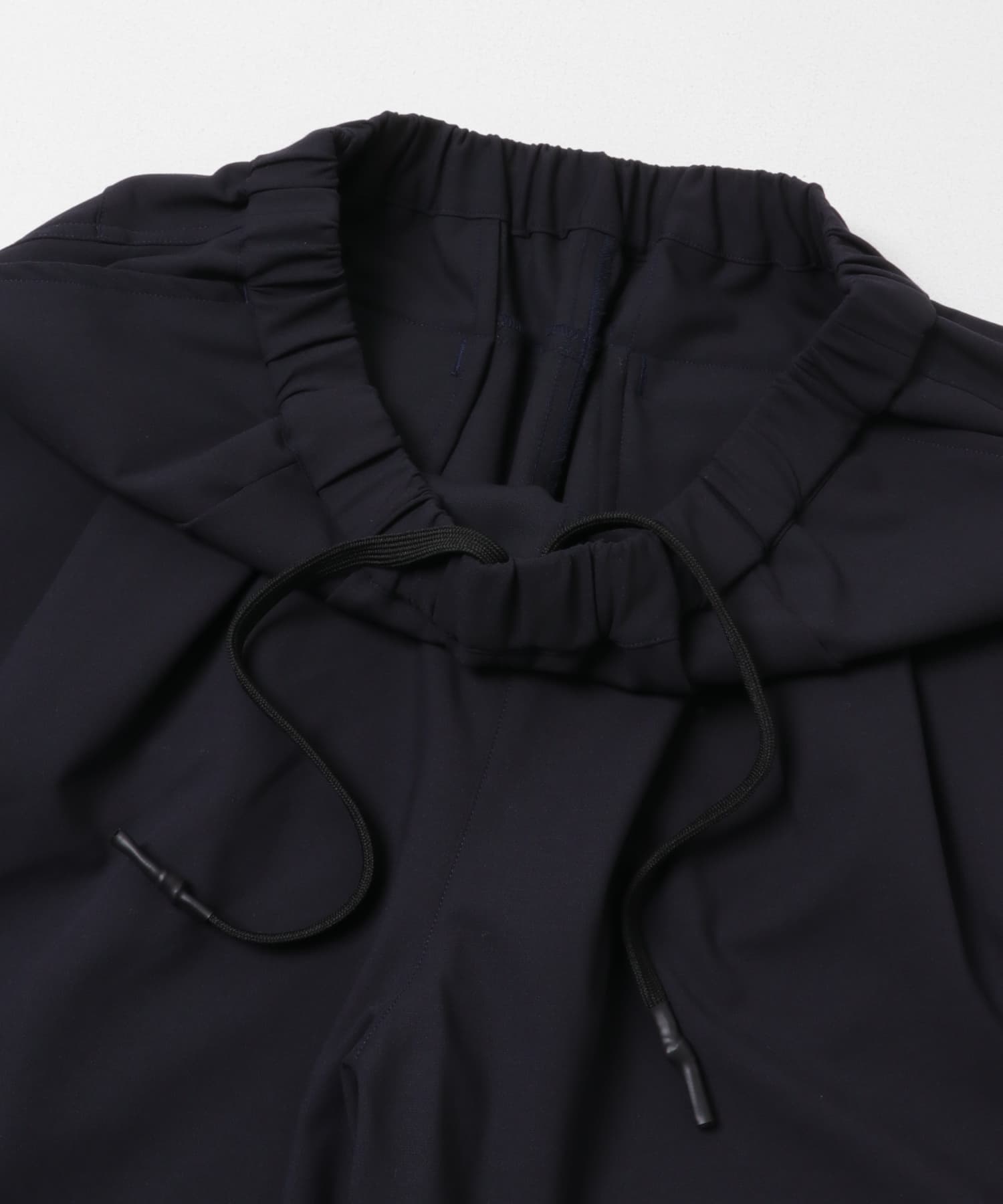 UNTRACE　_320 DARK NAVY 1