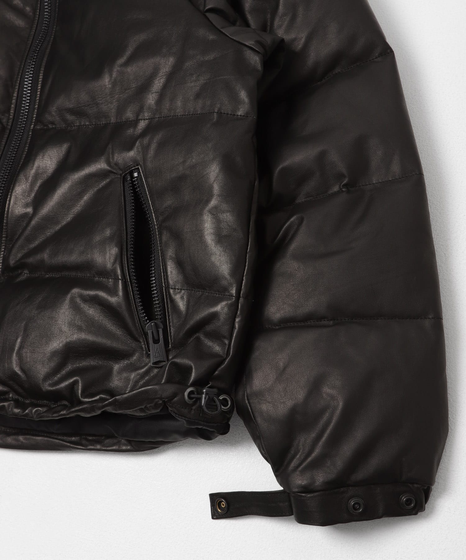 BLACK LUXE