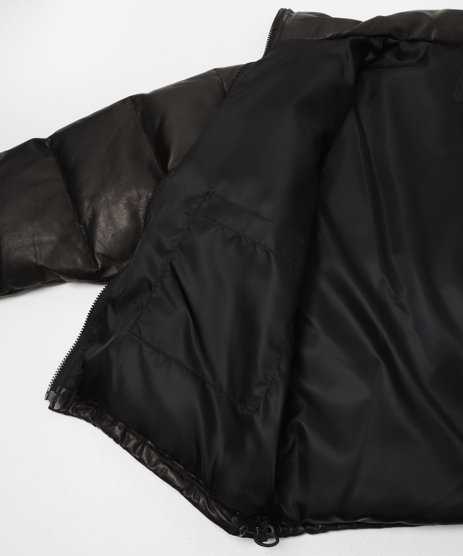 BLACK LUXE