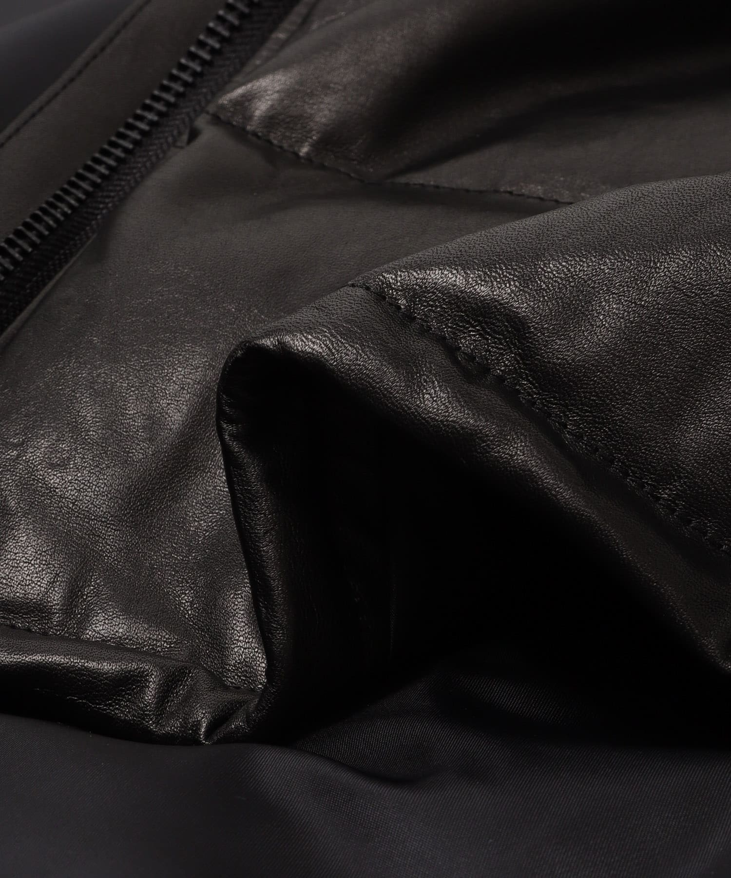 BLACK LUXE