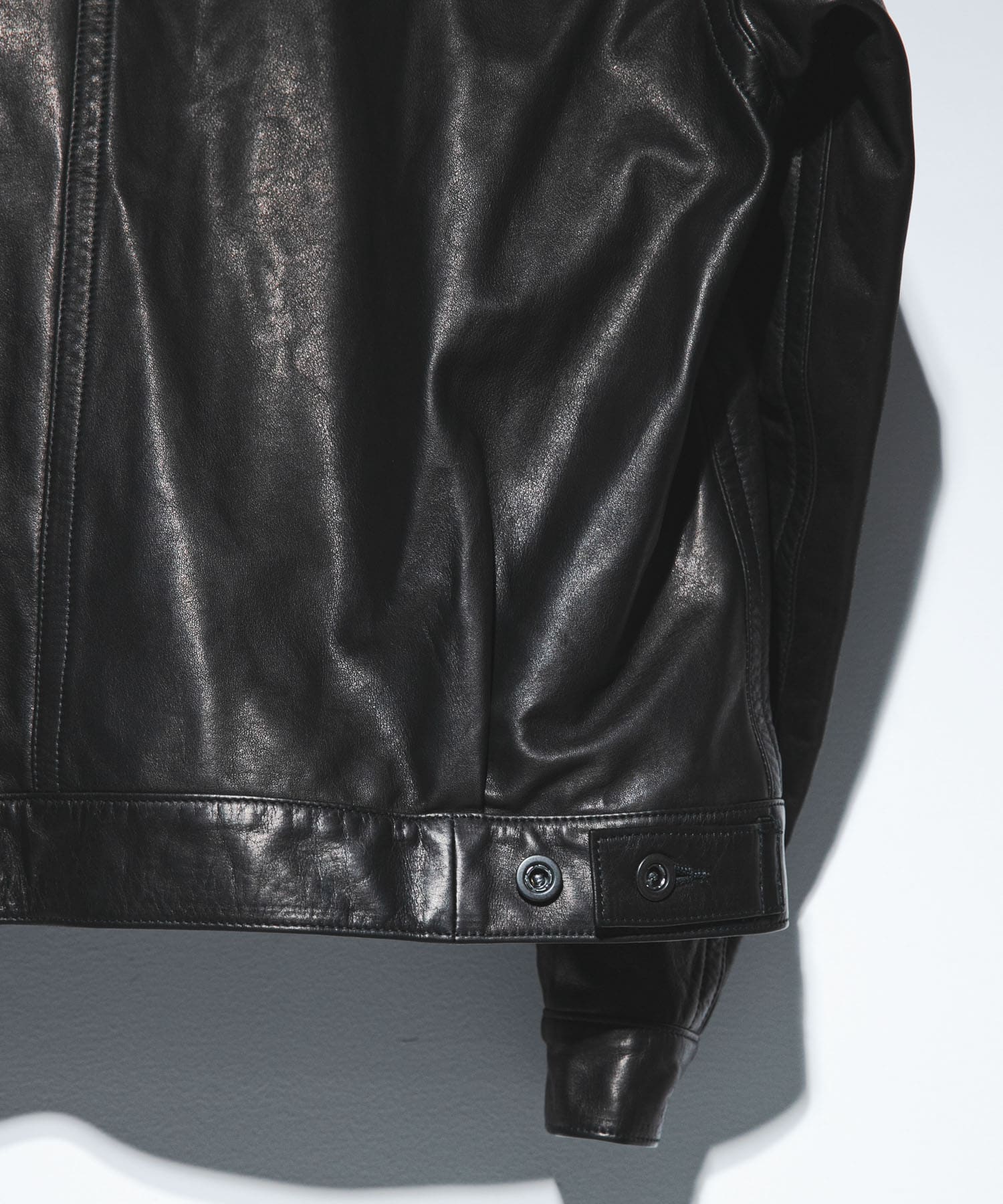 BLACK LUXE
