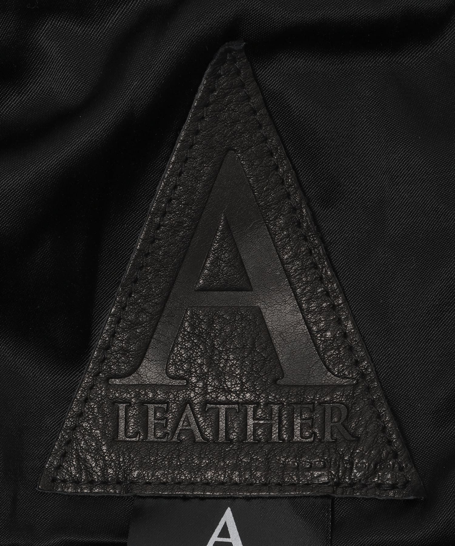 BLACK LUXE
