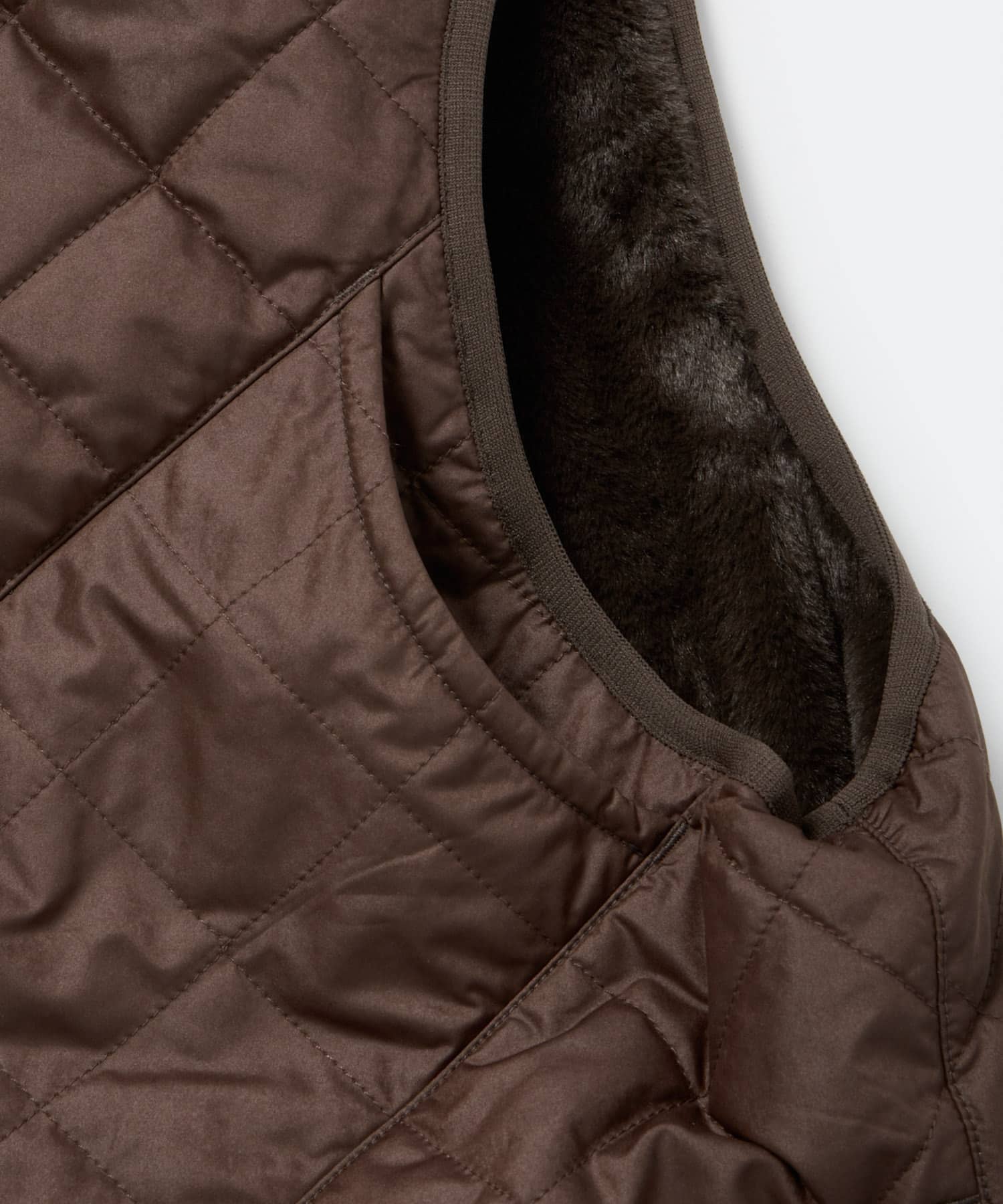 DAIWA PIER39　TECH BRITISH HUNTER FUR VEST D.BROWN M