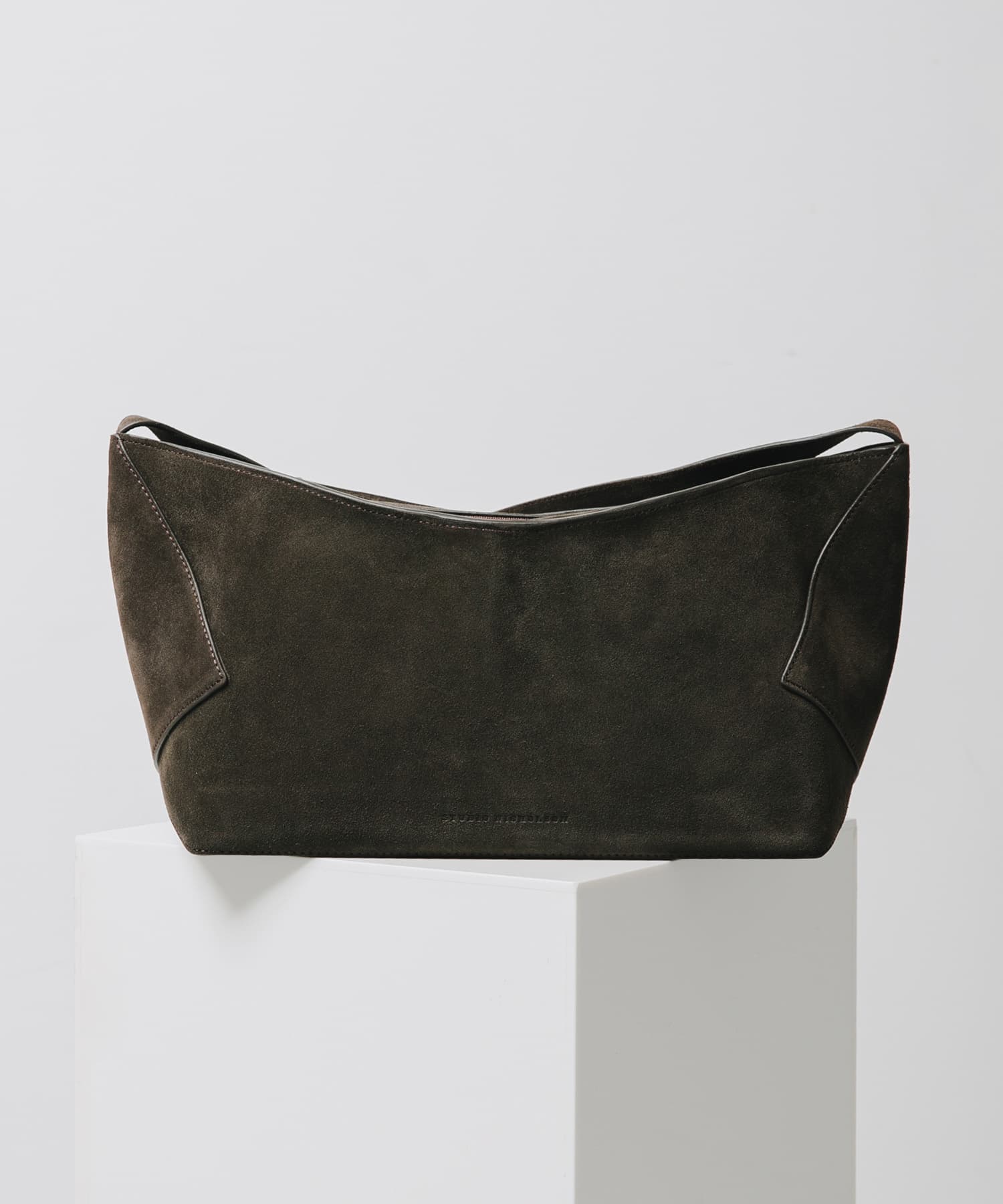 STUDIO NICHOLSON　FOLD DETAIL ZIP SHOULDER BAG