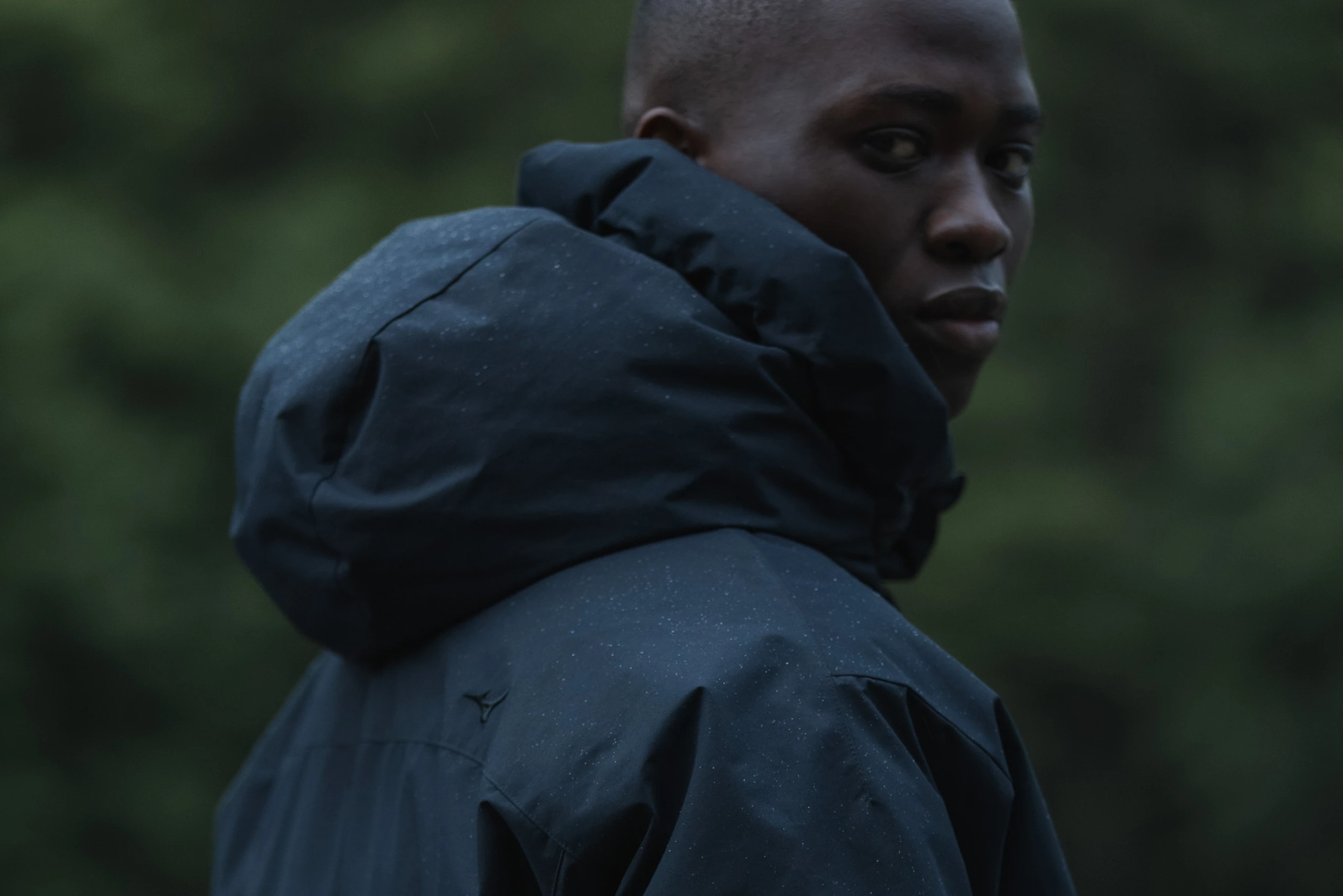 GORE-TEX WINDSTOPPER DOWN JACKET メインビジュアル