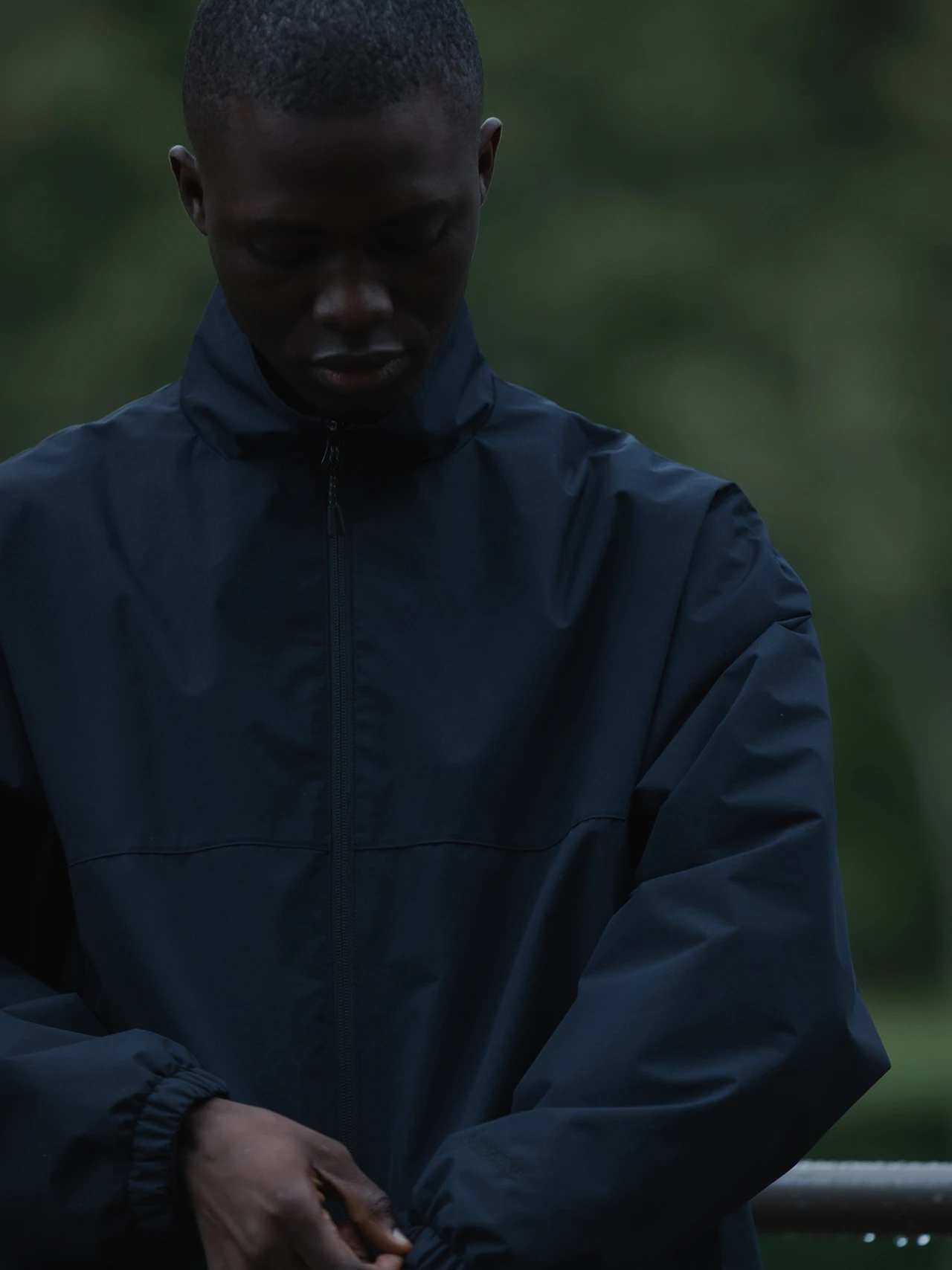 GORE-TEX WINDSTOPPER TRACK JACKET 着用イメージ(上半身)